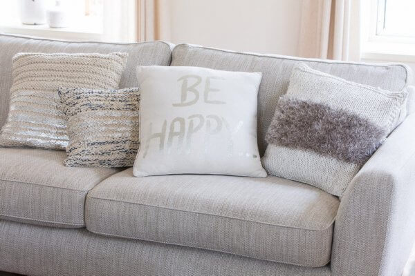 Poduszka dekoracyjna  HAPPY - silver | koce-poduszki-pledy |